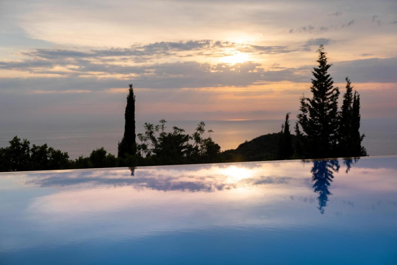 Sapphire Blue Villa Kalamítsi エクステリア 写真